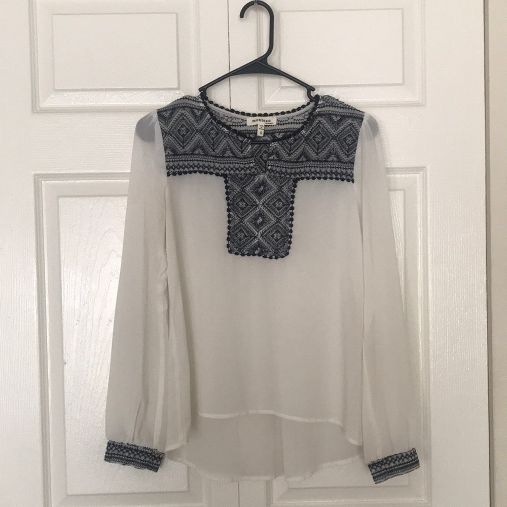 Monteau White long sleeve sheer blouse